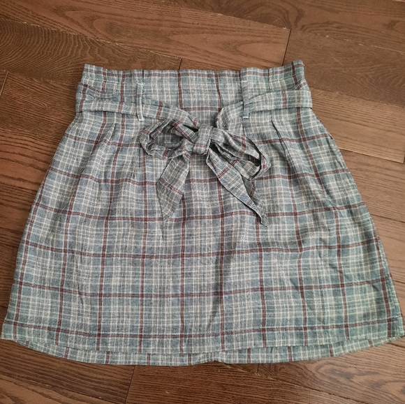 NWT American Eagle Mini Skirt, Size XS, Plaid - Picture 3 of 8